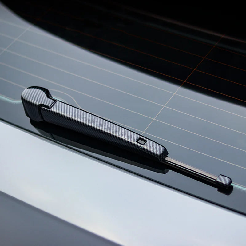 Cache d’essuie-glace arrière – Style Carbone | Compatible Golf 8 R/GTI/GTE