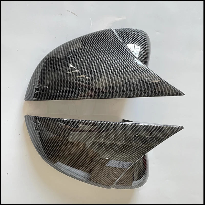 Coques de Rétroviseurs Carbone Style Batman – VW Golf 8 / 8R / GTI – Compatibles Side Assist (2020–2023)